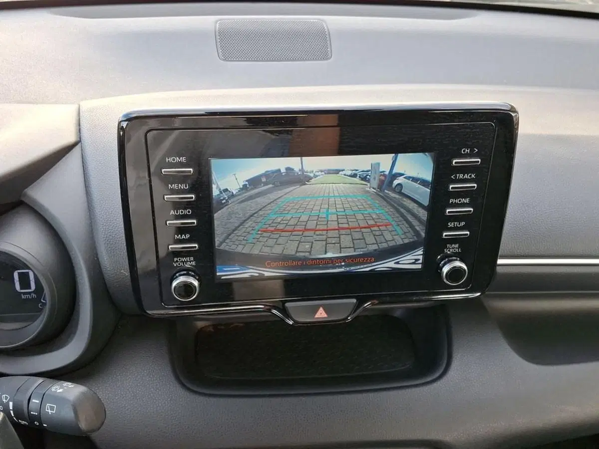 Toyota Yaris usata a Roma (15)