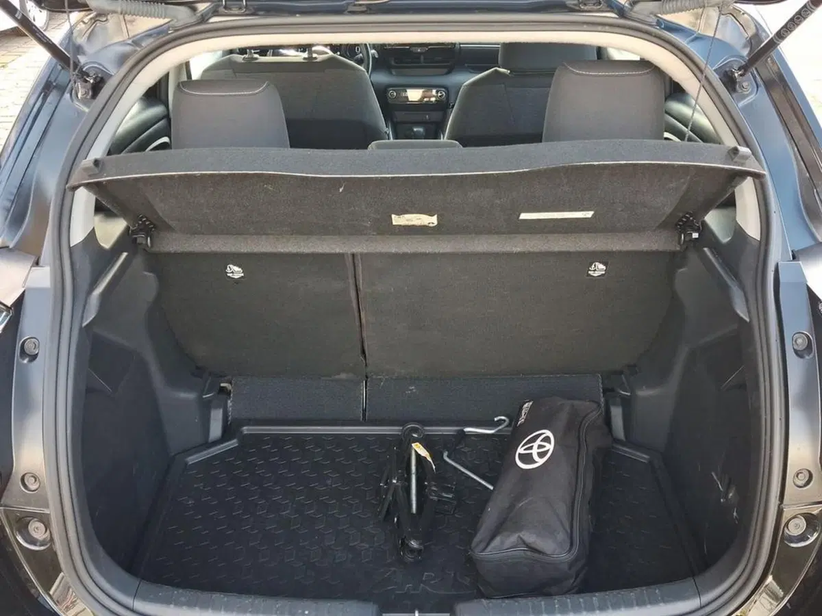 Toyota Yaris usata a Roma (6)