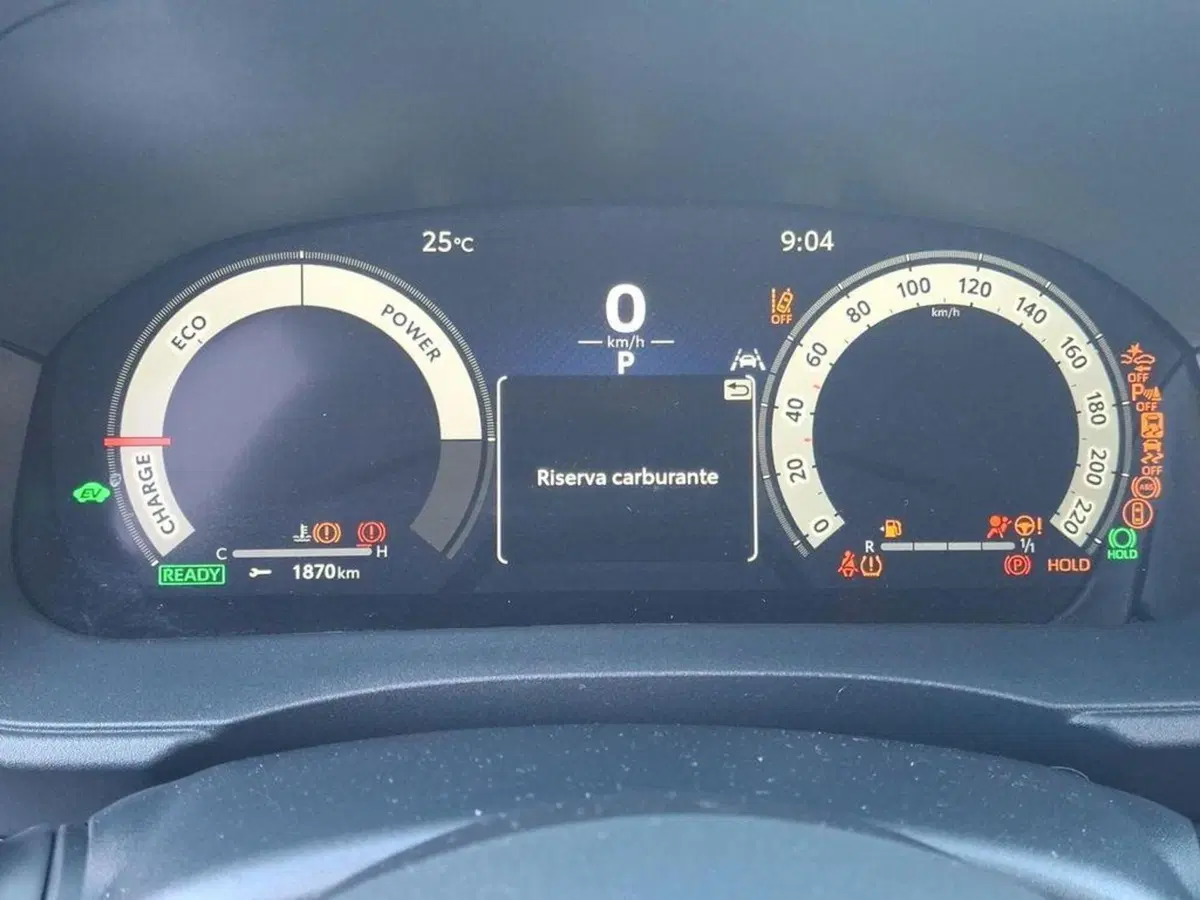 Toyota Yaris Cross usata a Roma (8)