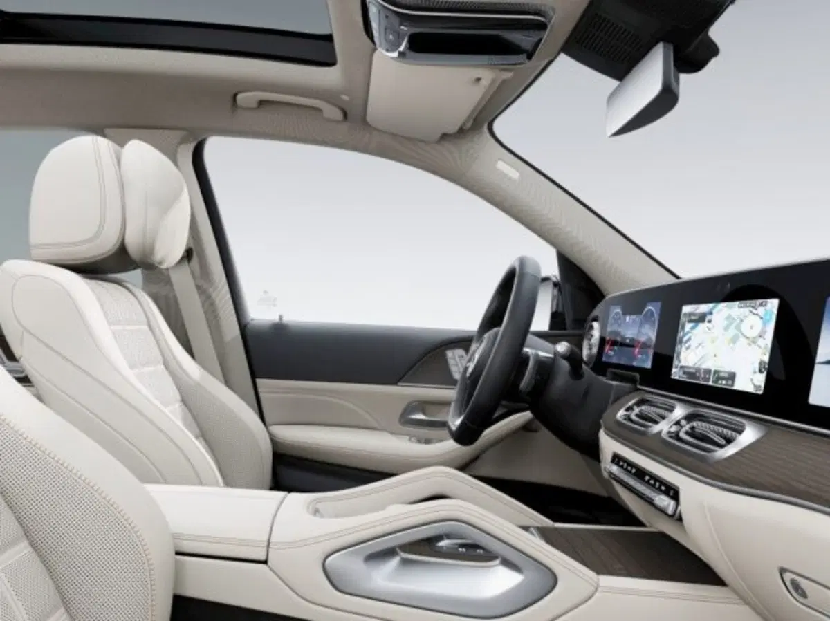 Mercedes-Benz GLS SUV nuova a Verona (6)