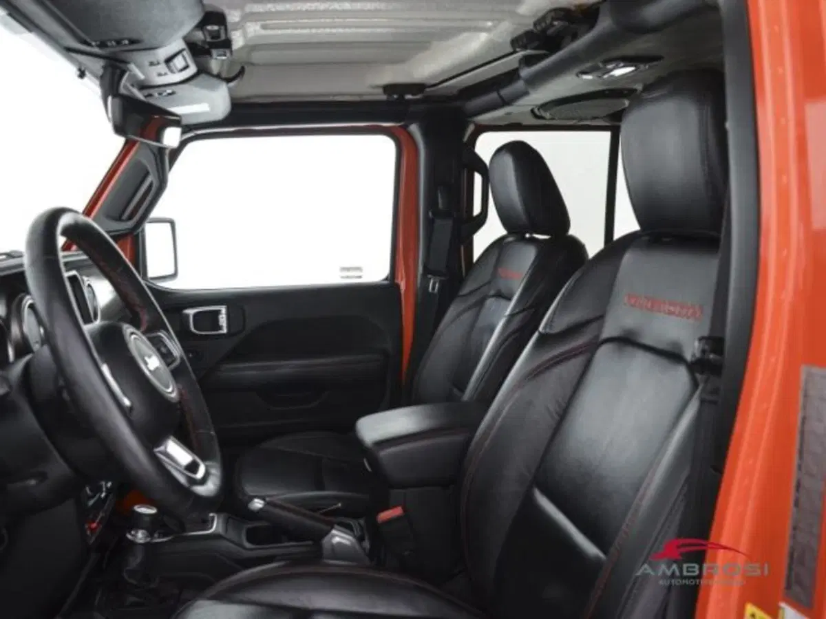 Jeep Wrangler Unlimited usata a Perugia (9)