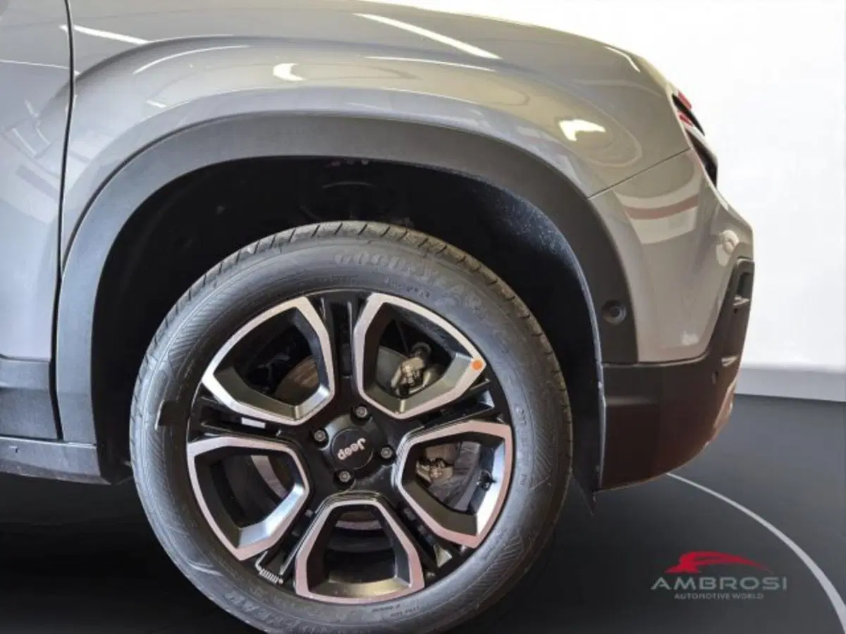 Jeep Avenger nuova a Perugia (9)