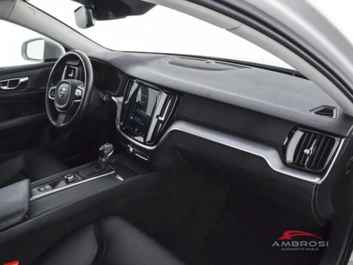 Volvo V60 Cross Country usata a Perugia (12)