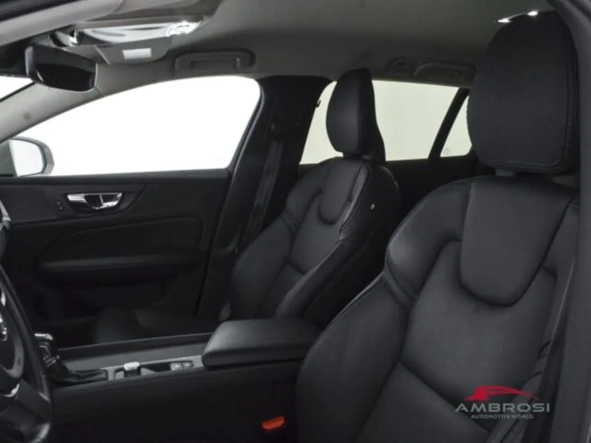 Volvo V60 Cross Country usata a Perugia (9)