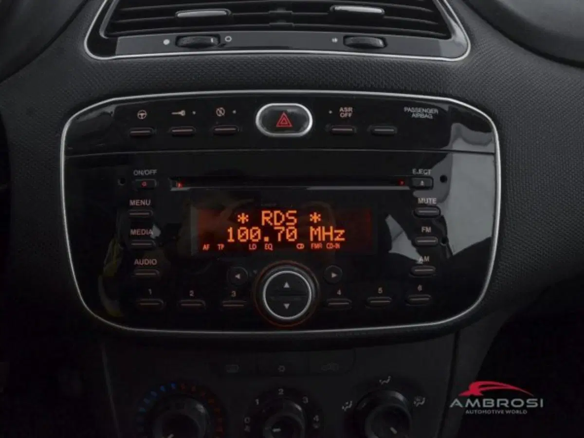 Fiat Punto usata a Perugia (14)