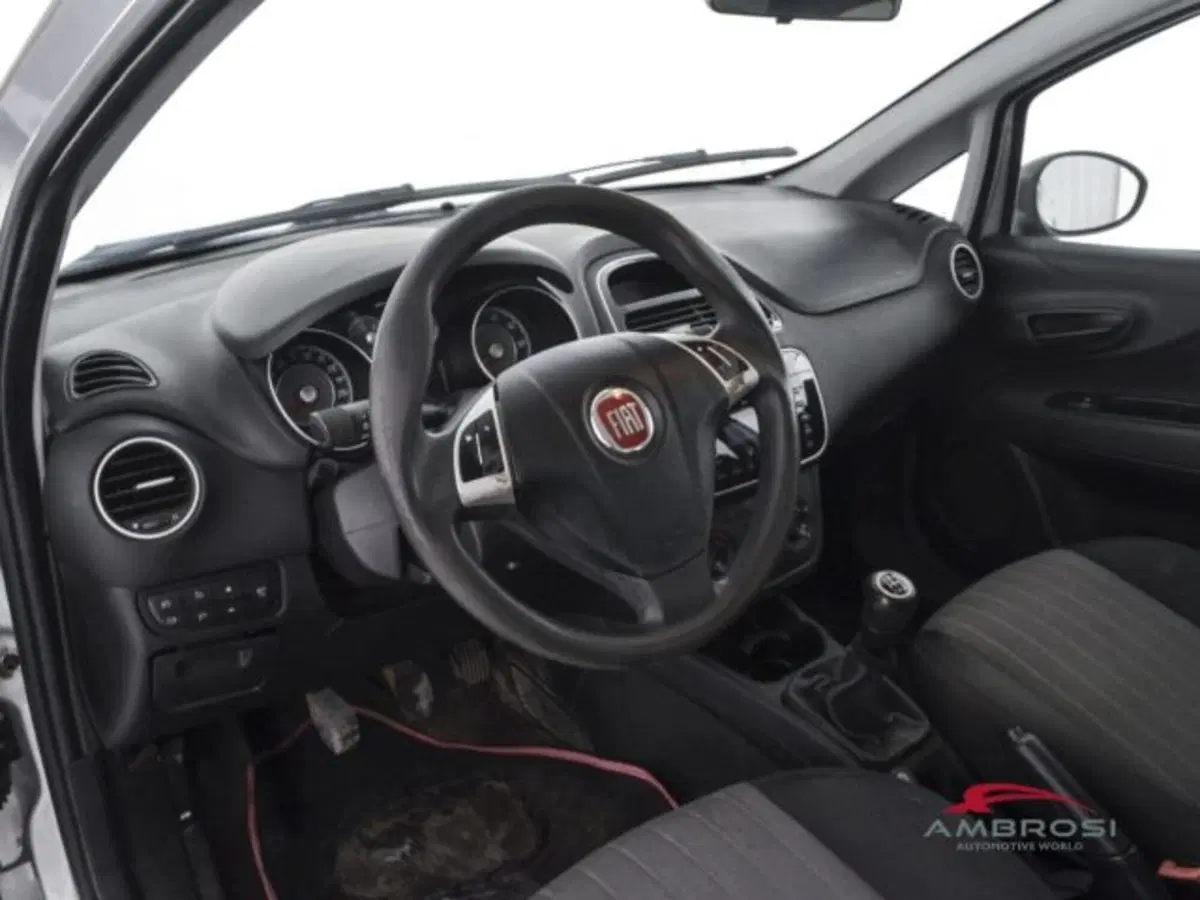 Fiat Punto usata a Perugia (8)