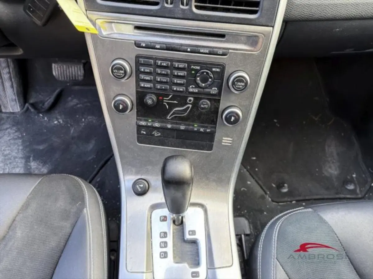 Volvo XC60 usata a Perugia (14)