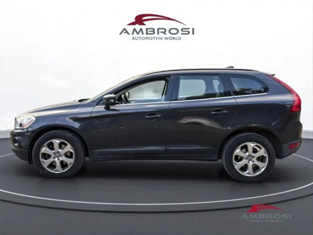 Volvo XC60 usata a Perugia (6)