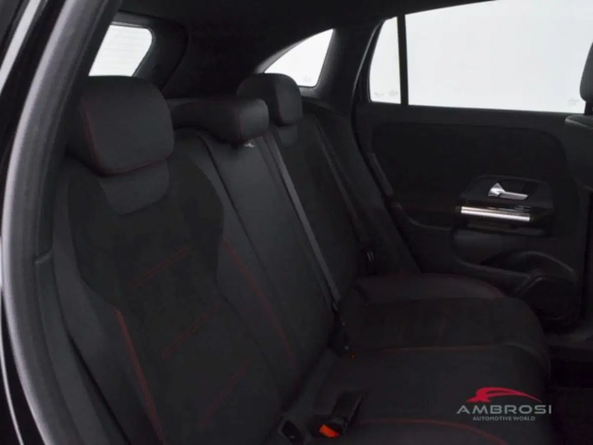 Mercedes-Benz GLA SUV usata a Perugia (11)