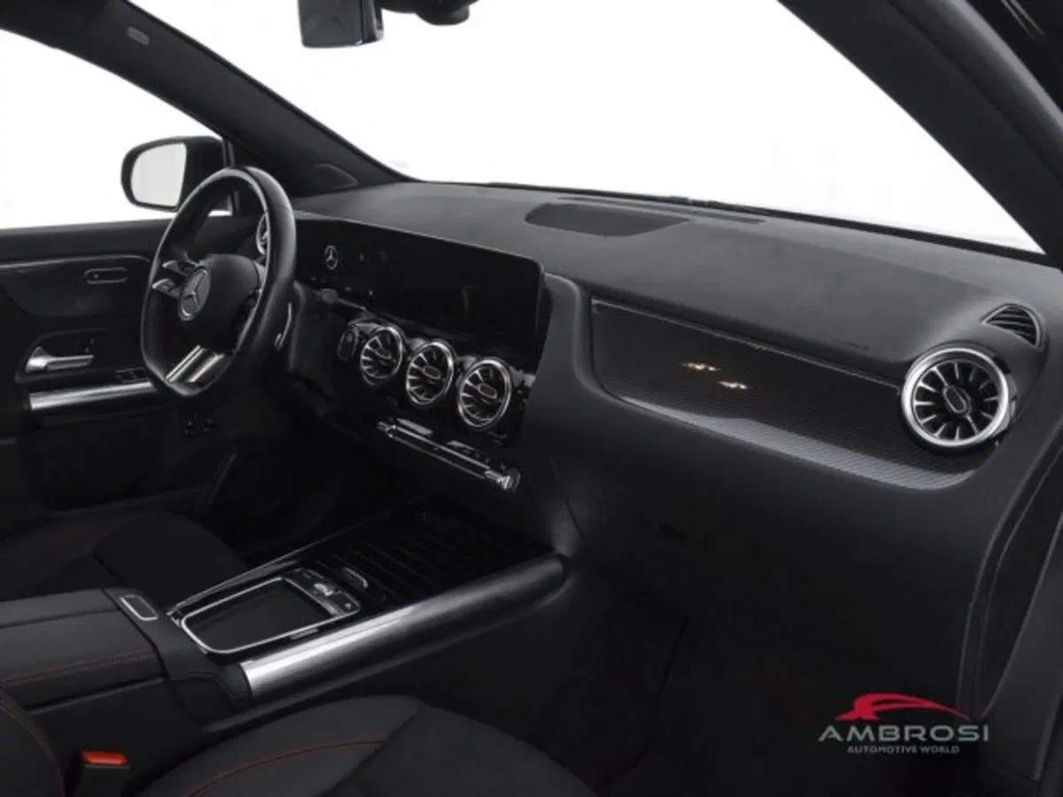 Mercedes-Benz GLA SUV usata a Perugia (12)