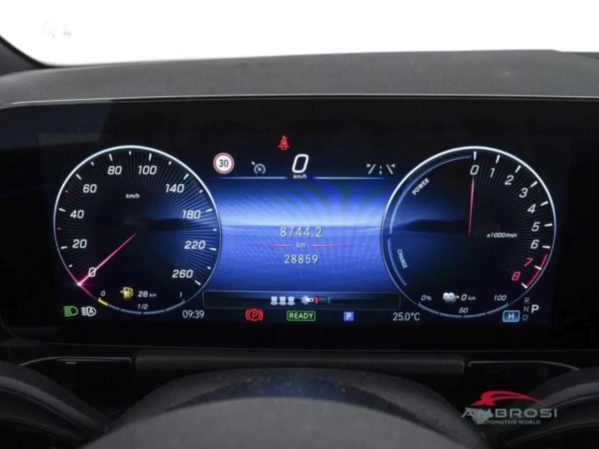 Mercedes-Benz GLA SUV usata a Perugia (13)
