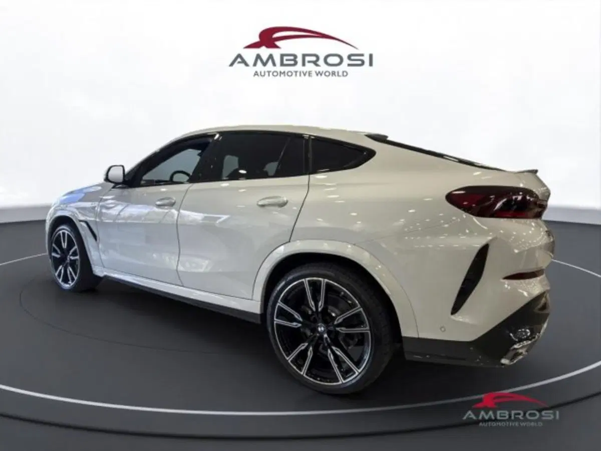 BMW X6 nuova a Perugia (4)