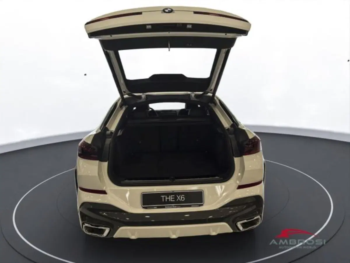 BMW X6 nuova a Perugia (9)