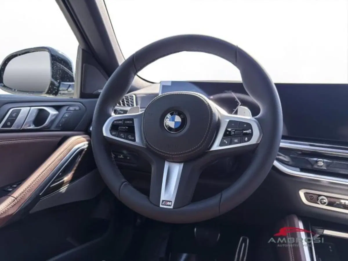 BMW X6 nuova a Perugia (11)