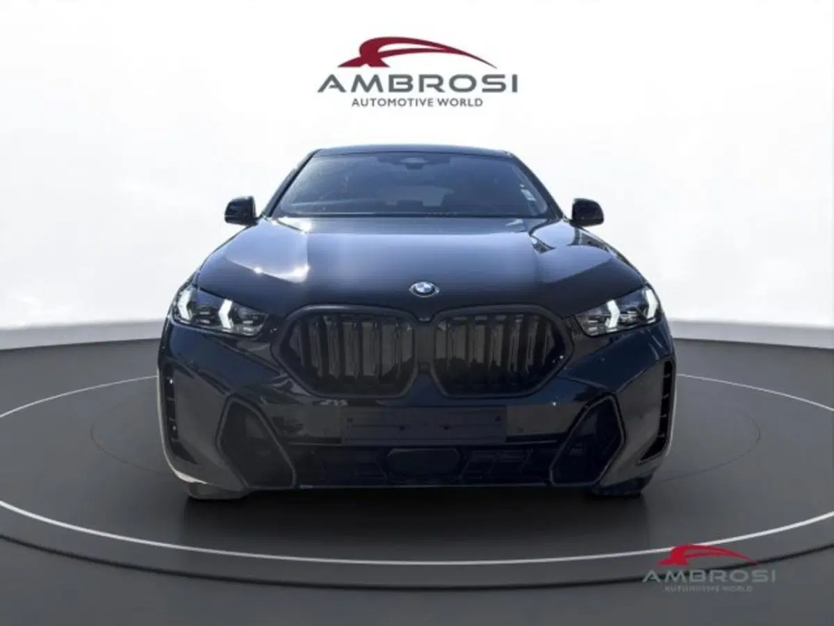 BMW X6 nuova a Perugia (7)