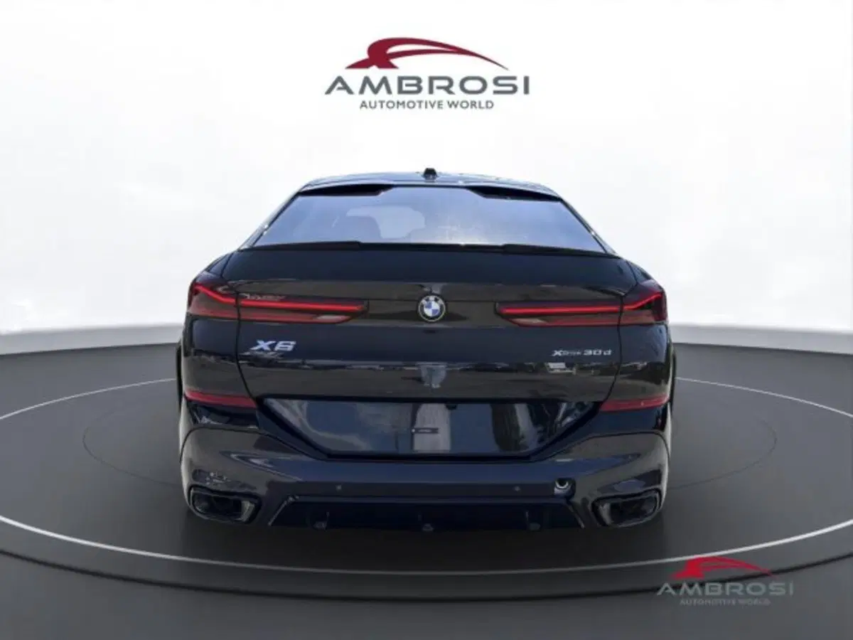 BMW X6 nuova a Perugia (8)