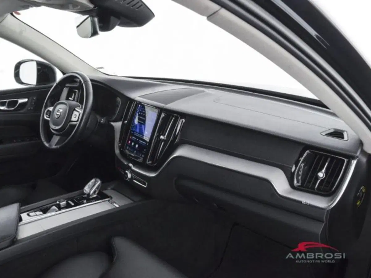 Volvo XC60 usata a Perugia (12)