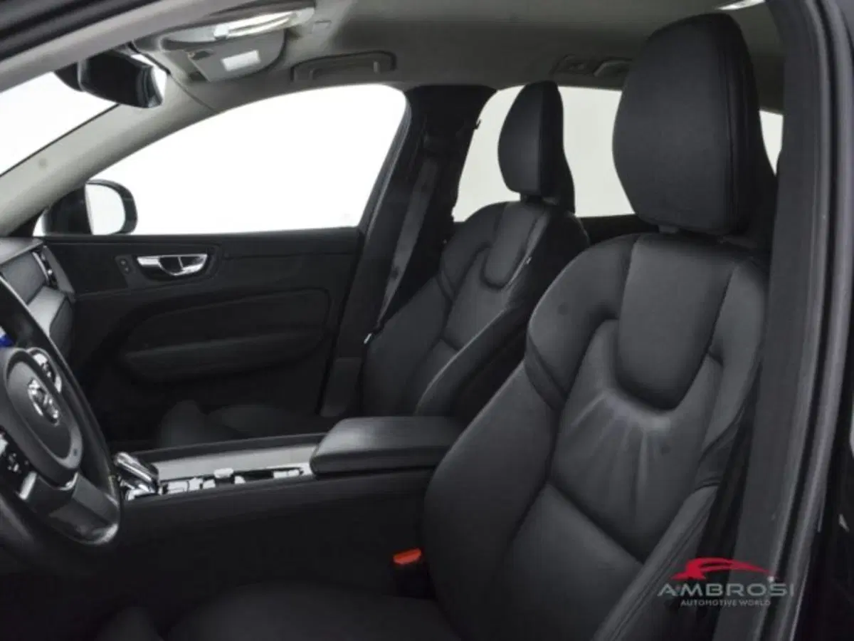Volvo XC60 usata a Perugia (9)