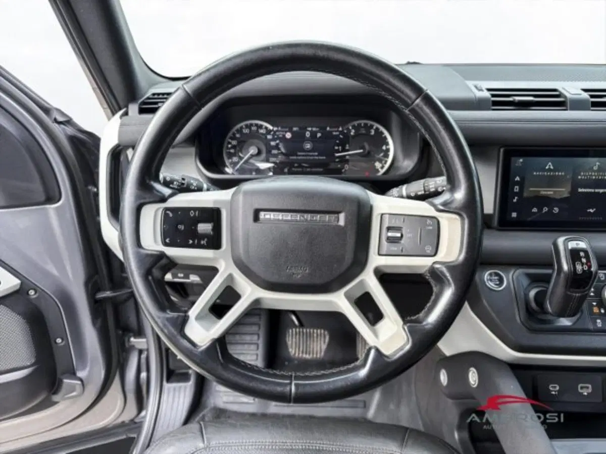 Land Rover Defender usata a Perugia (13)