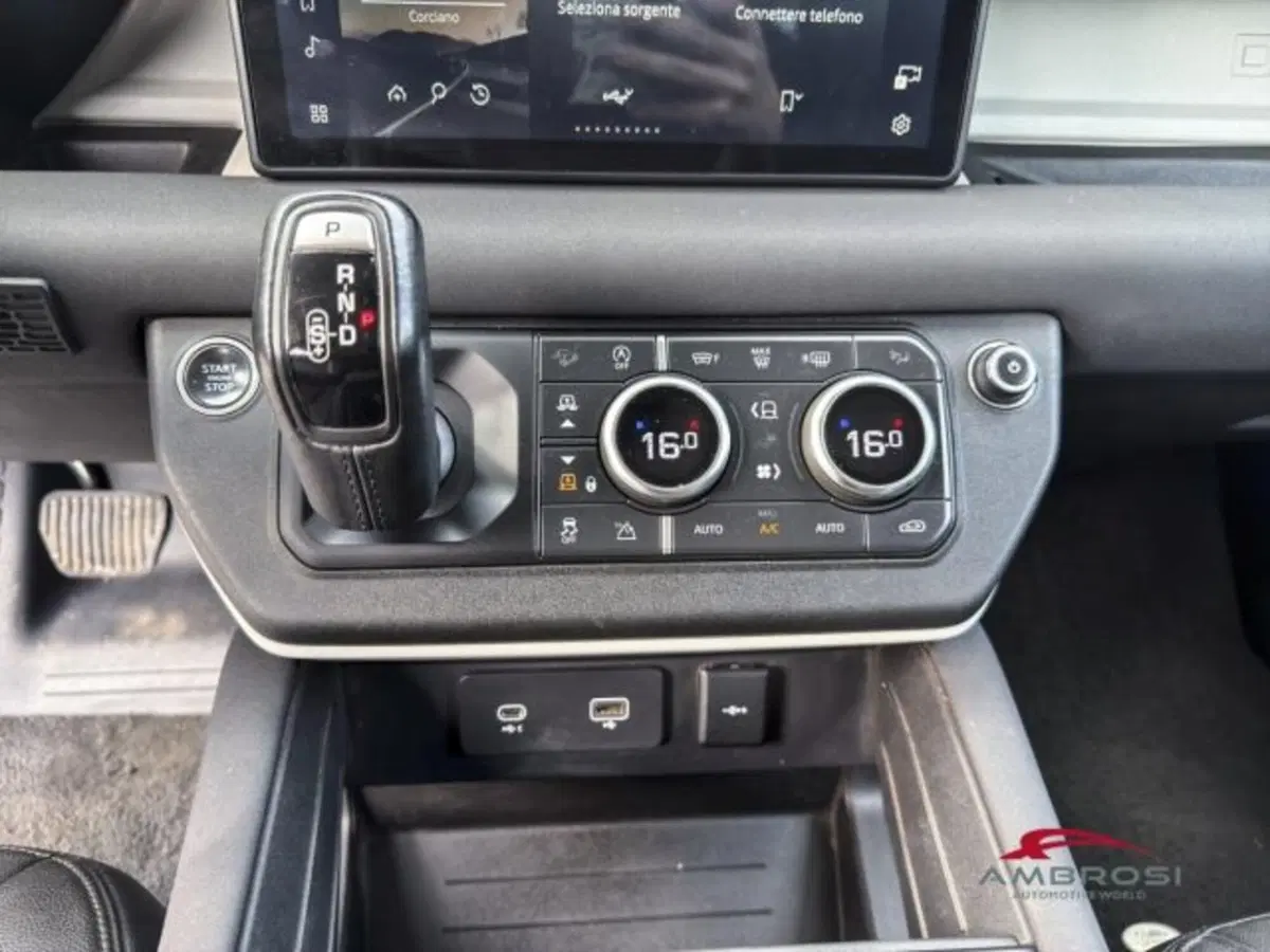Land Rover Defender usata a Perugia (15)