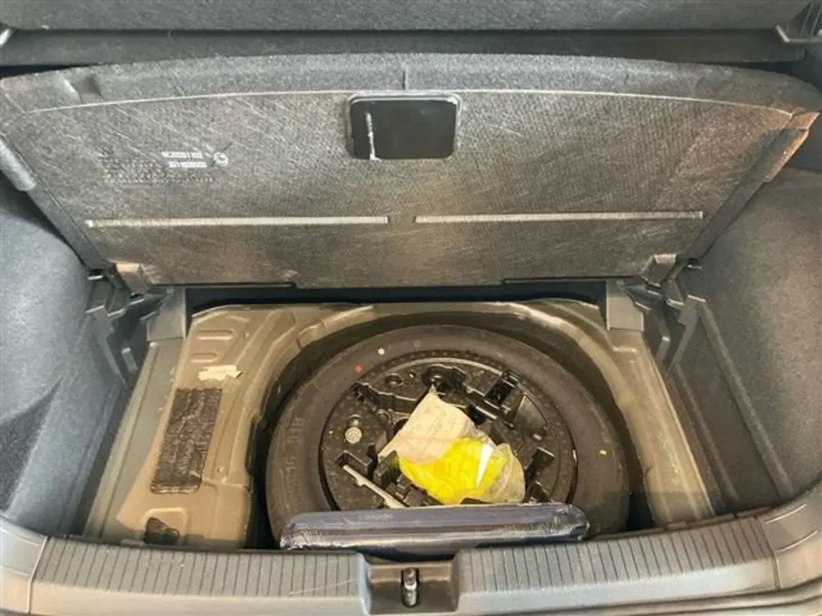 Volkswagen T-Cross usata a Como (12)