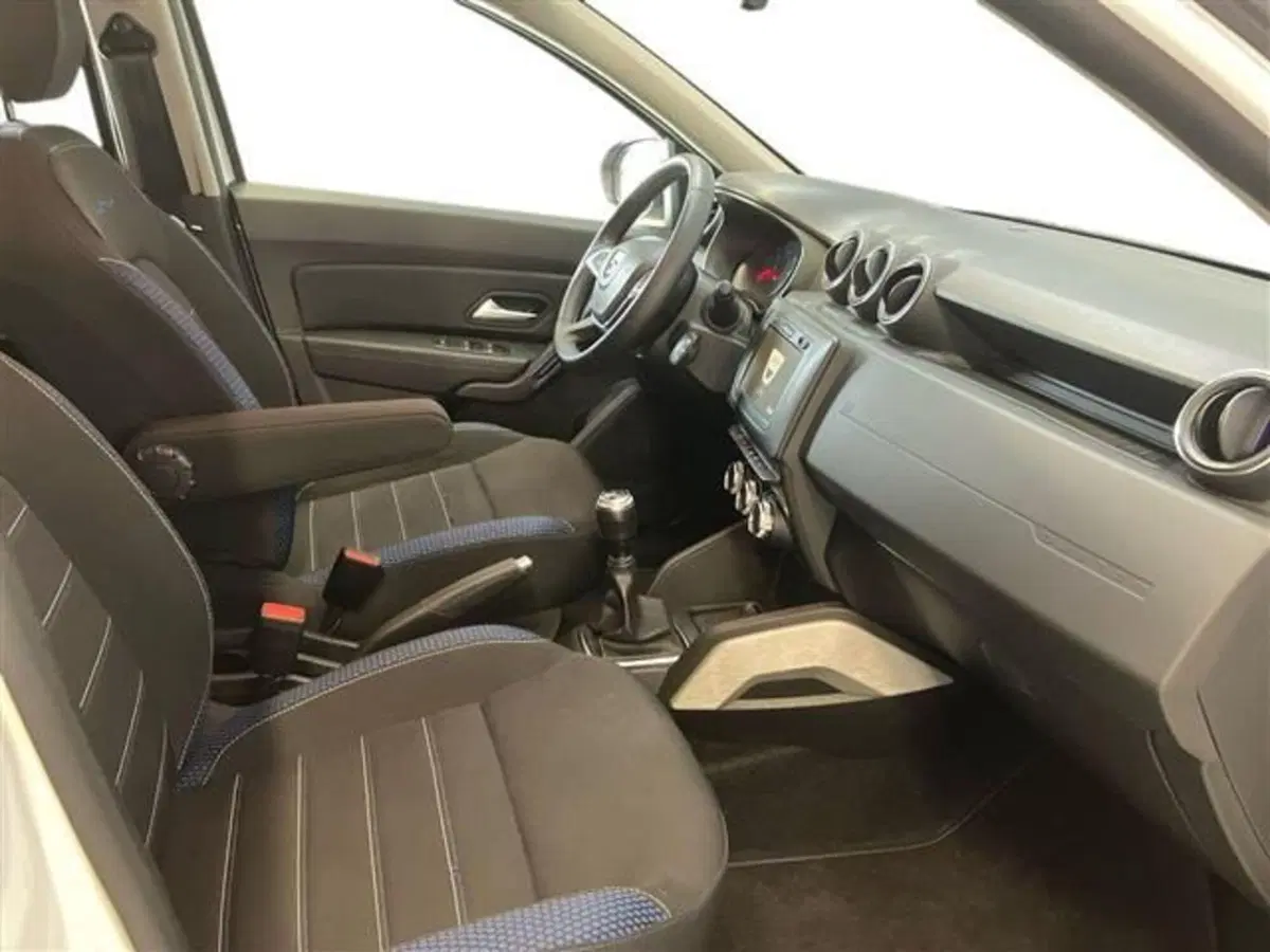 Dacia Duster usata a Como (10)