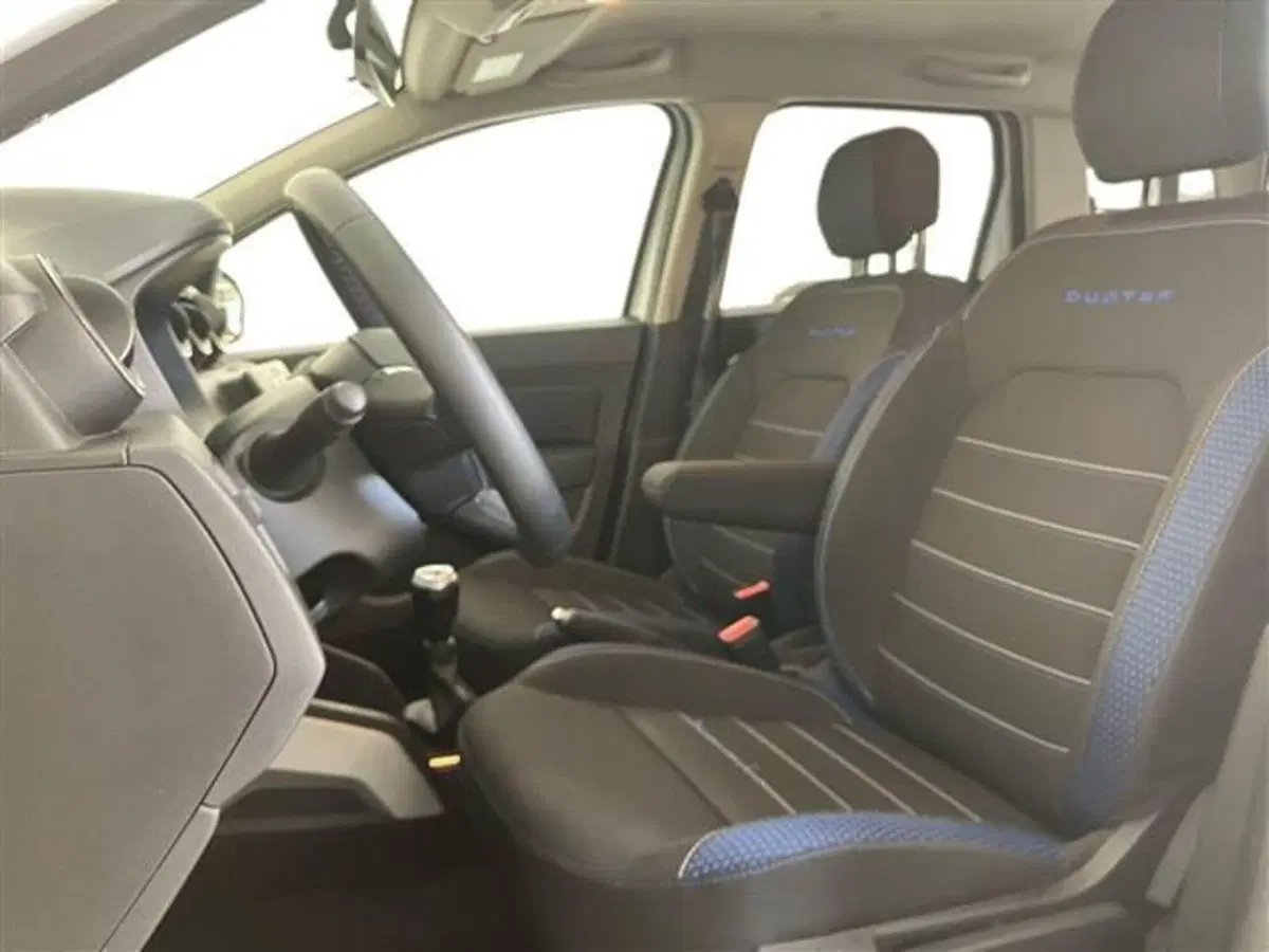 Dacia Duster usata a Como (11)