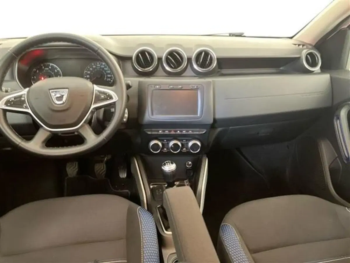 Dacia Duster usata a Como (9)