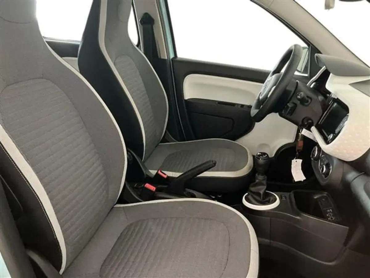 Renault Twingo usata a Como (10)