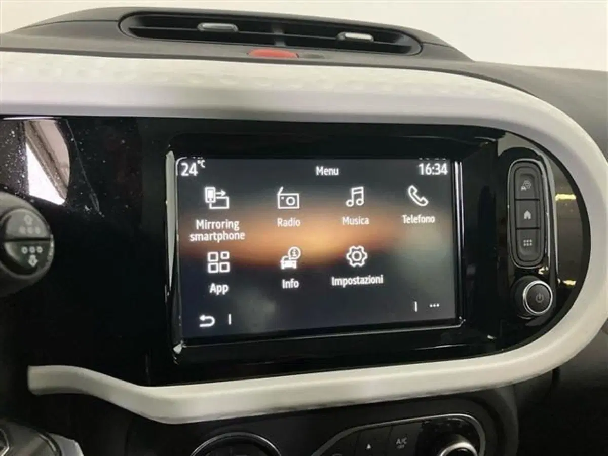Renault Twingo usata a Como (14)