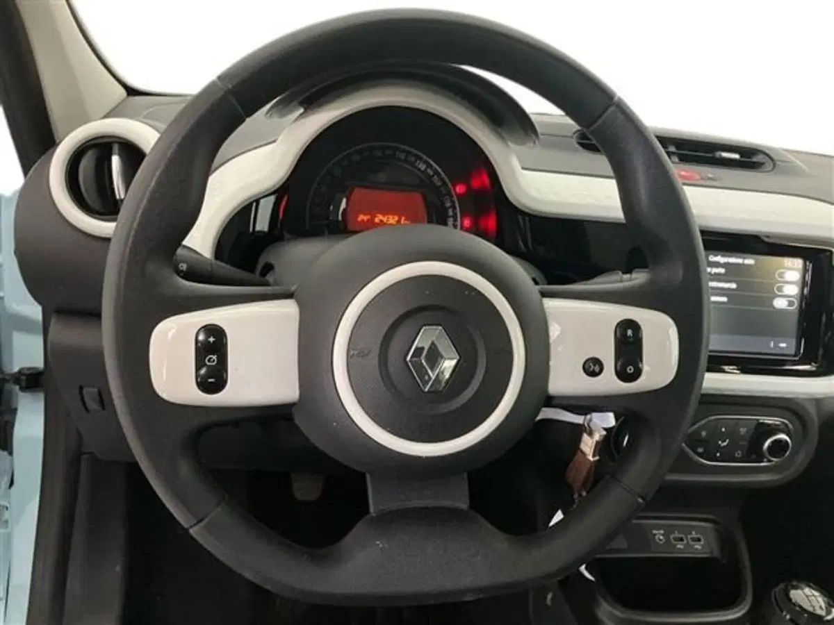 Renault Twingo usata a Como (16)