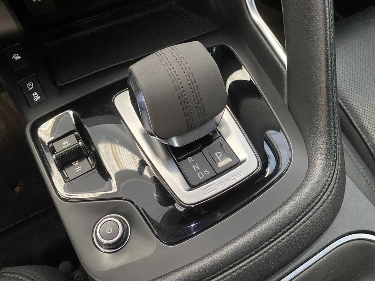 Jaguar E-Pace usata a Torino (12)