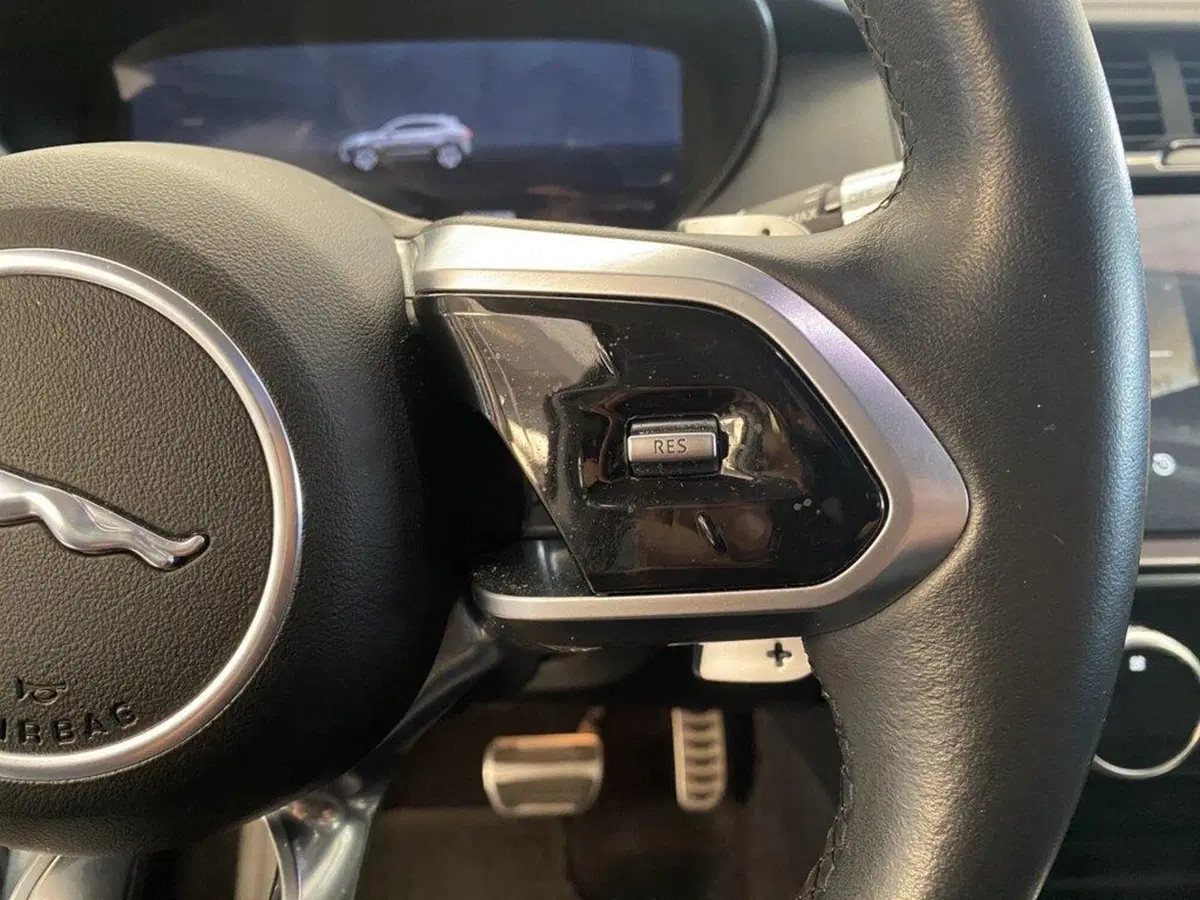 Jaguar E-Pace usata a Torino (14)