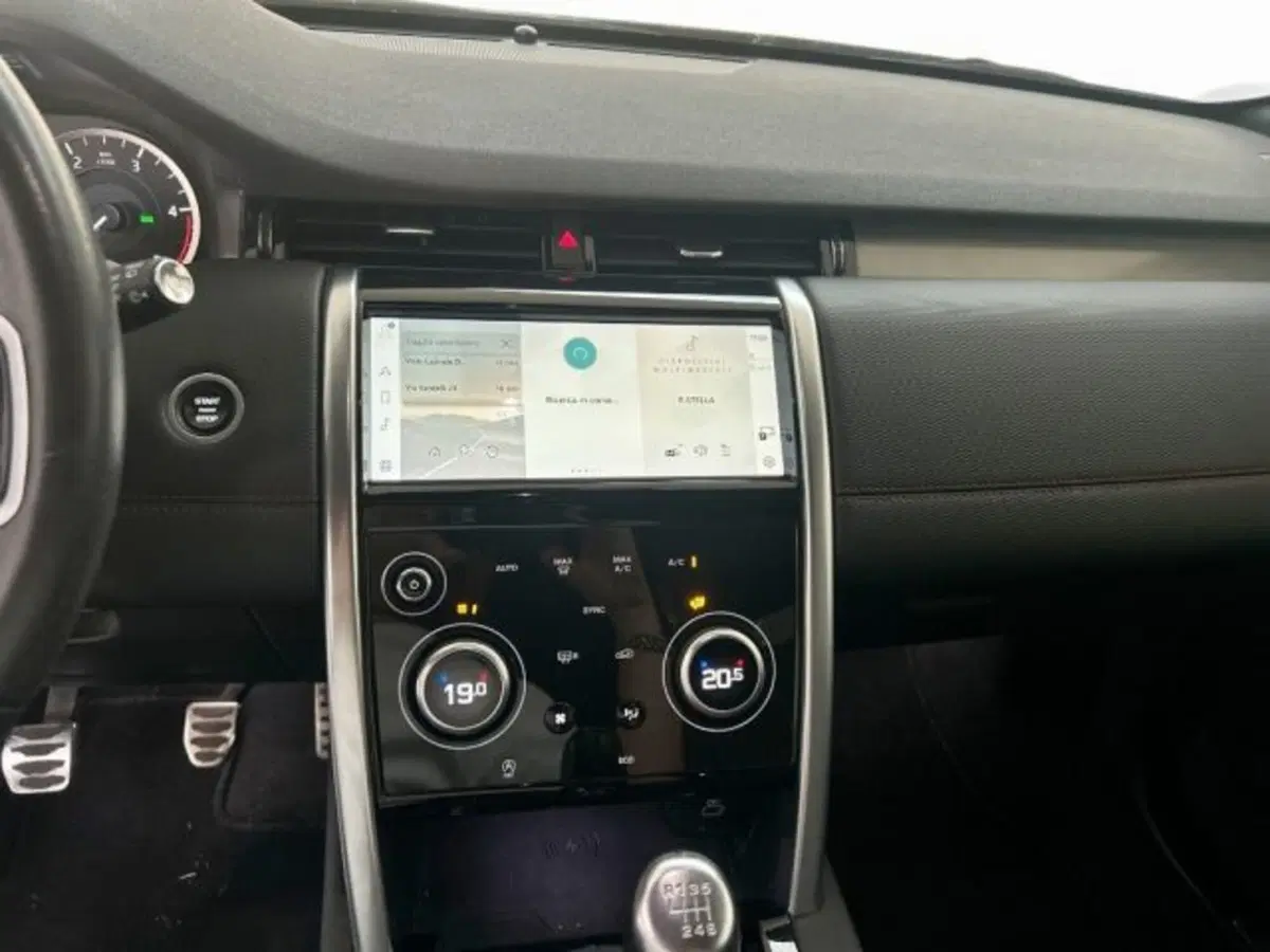 Land Rover Discovery Sport usata a Modena (11)