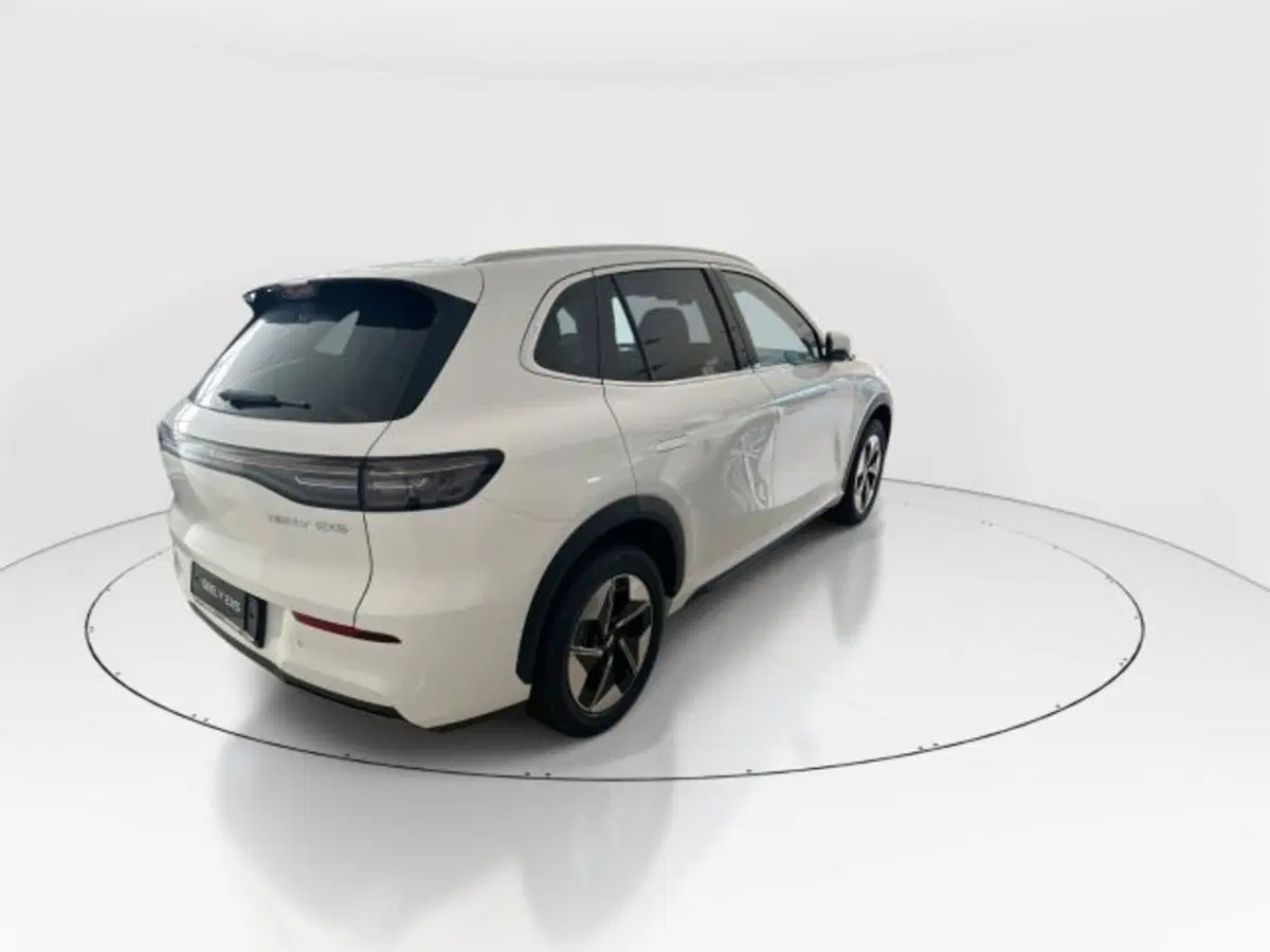 Geely EX5 nuova a Modena (7)