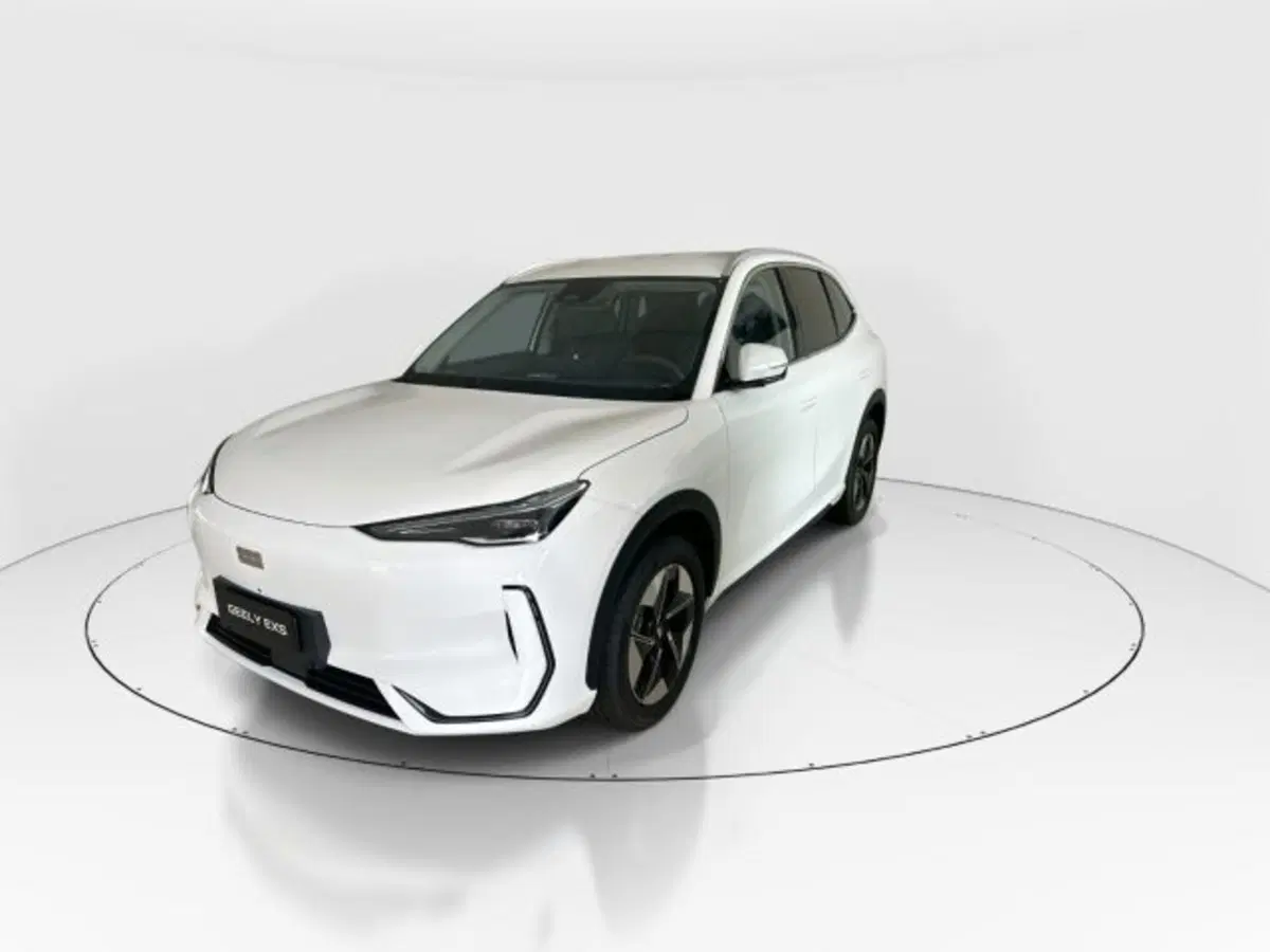 Geely EX5 nuova a Modena (8)