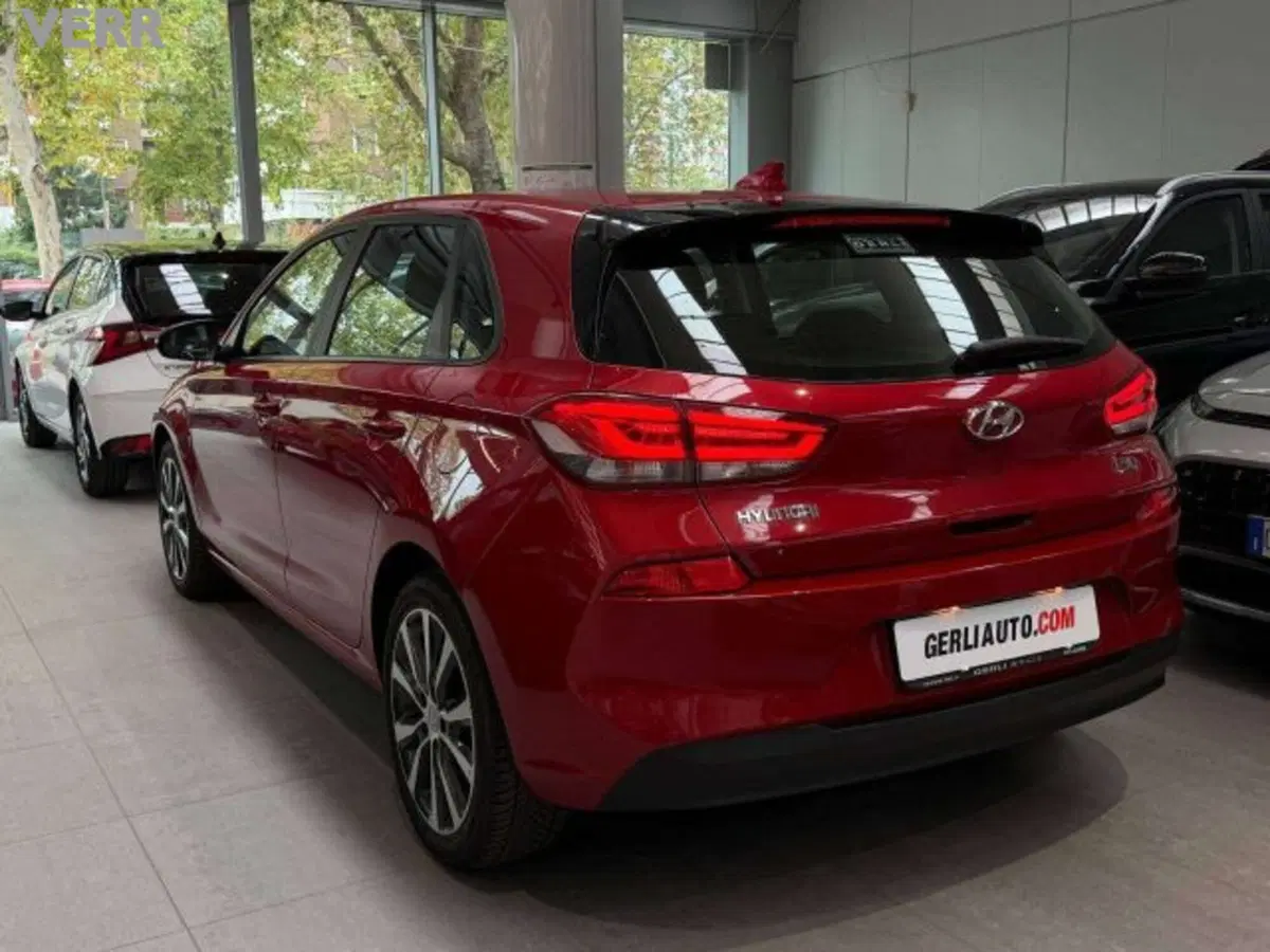 Hyundai i30 usata a Milano (10)