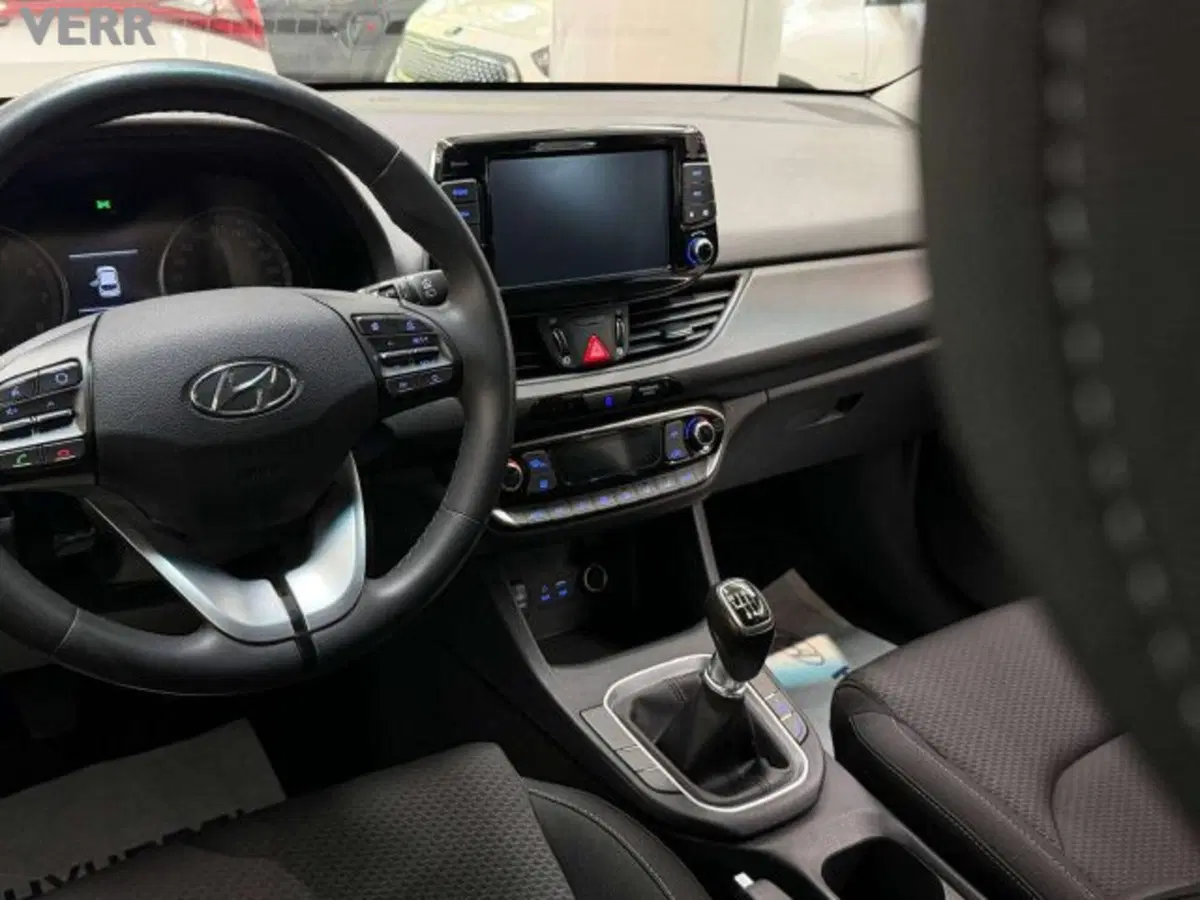 Hyundai i30 usata a Milano (11)