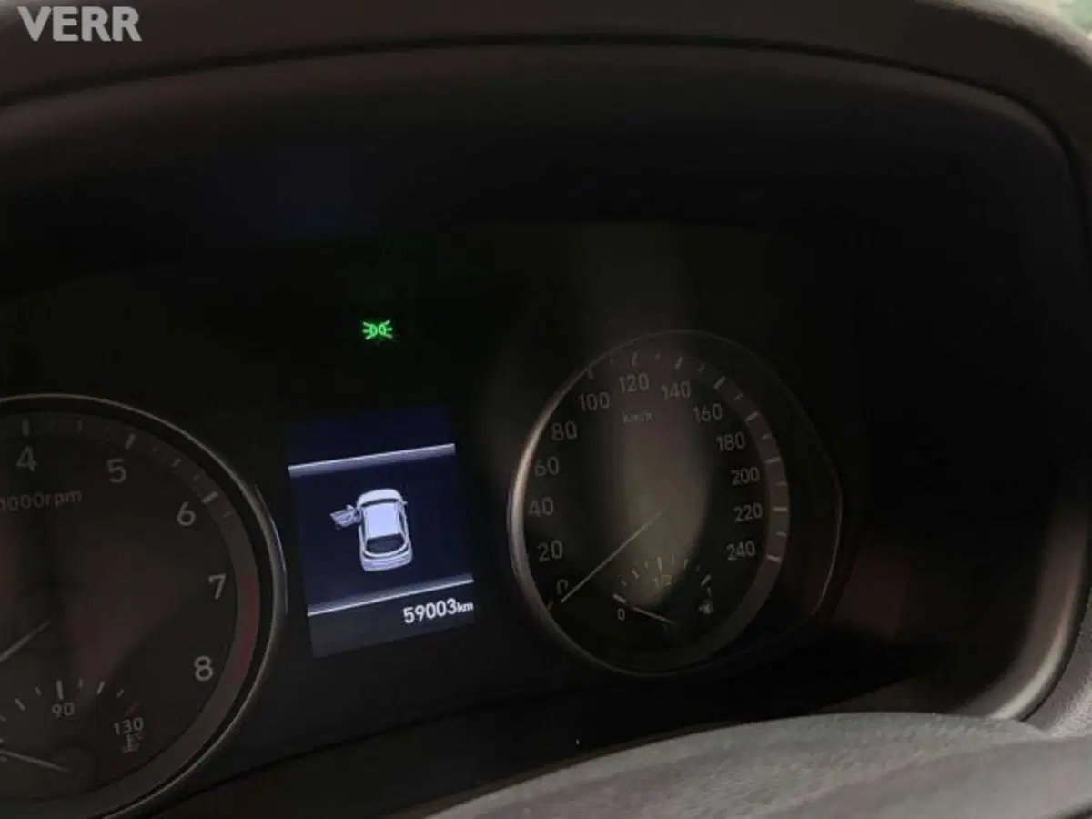 Hyundai i30 usata a Milano (12)