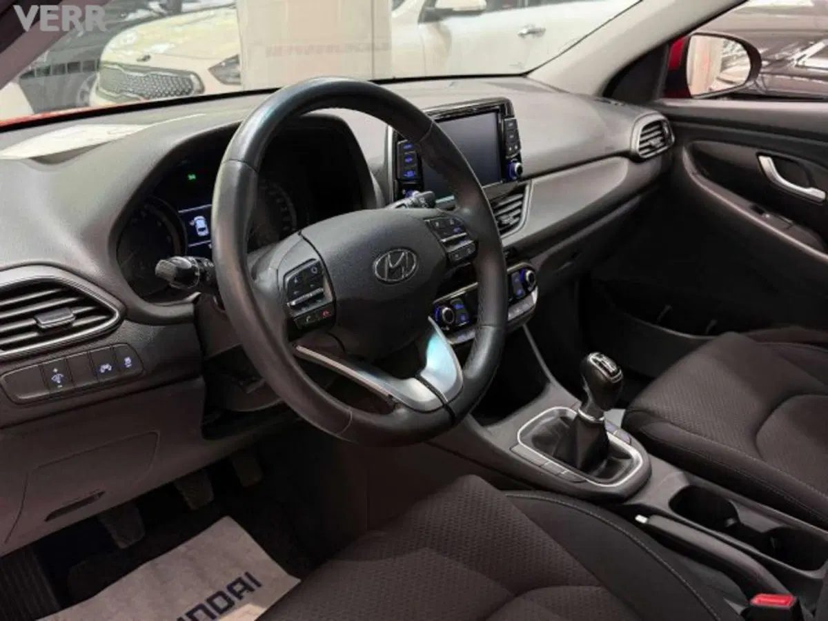 Hyundai i30 usata a Milano (13)