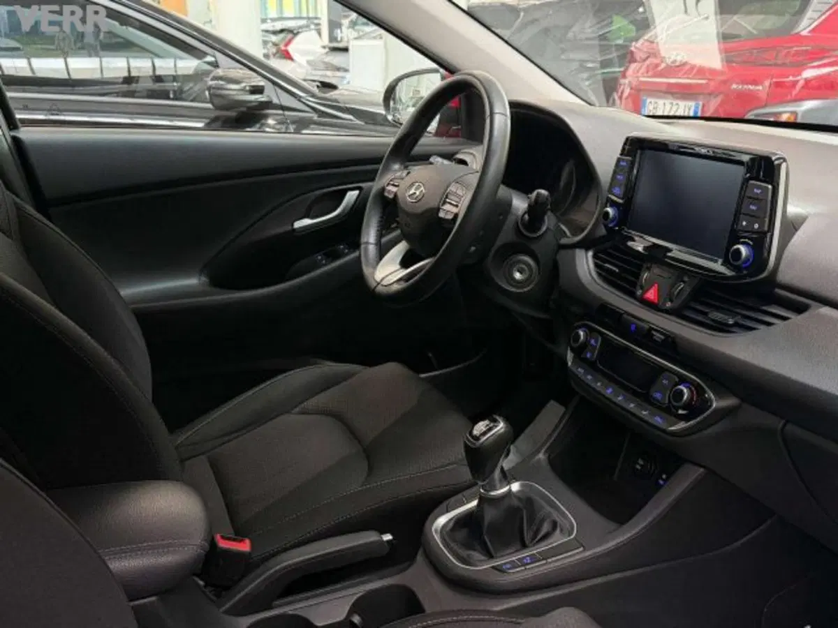Hyundai i30 usata a Milano (15)