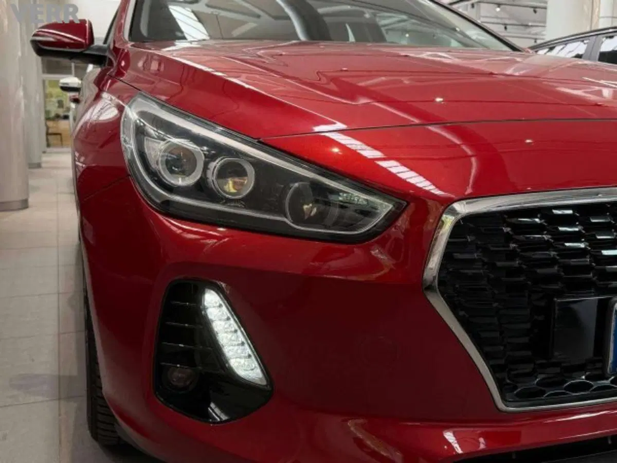 Hyundai i30 usata a Milano (8)