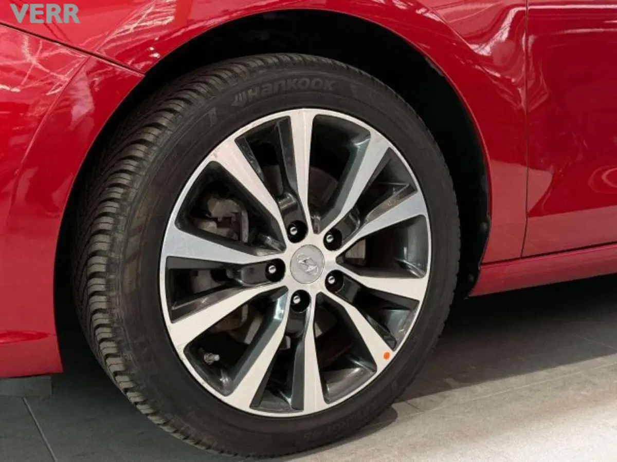 Hyundai i30 usata a Milano (9)