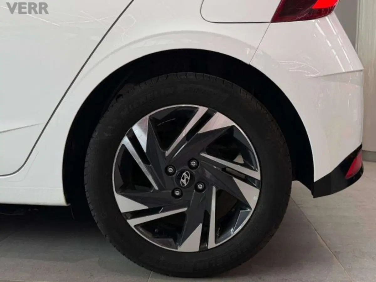 Hyundai i20 usata a Milano (7)