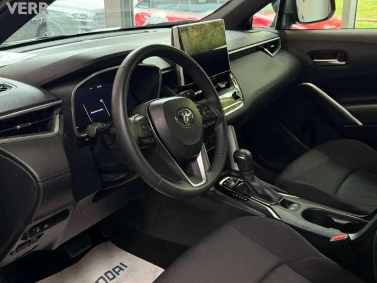 Toyota Corolla Cross Hybrid usata a Milano (8)