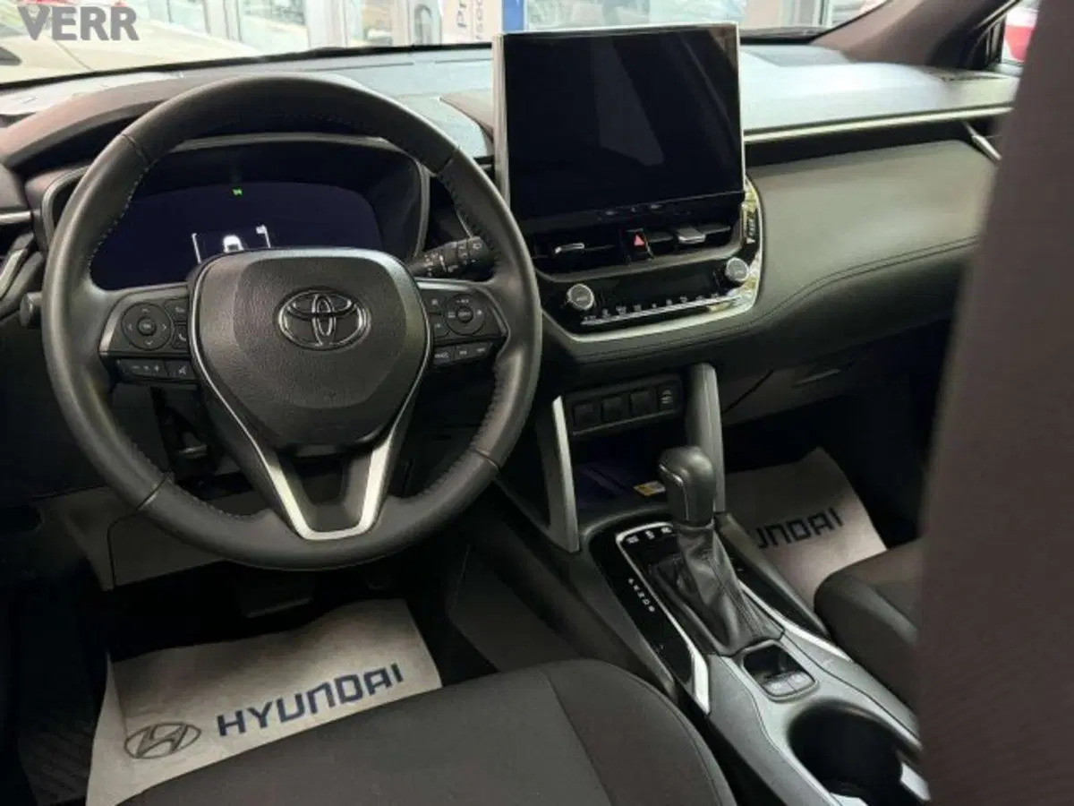 Toyota Corolla Cross Hybrid usata a Milano (9)