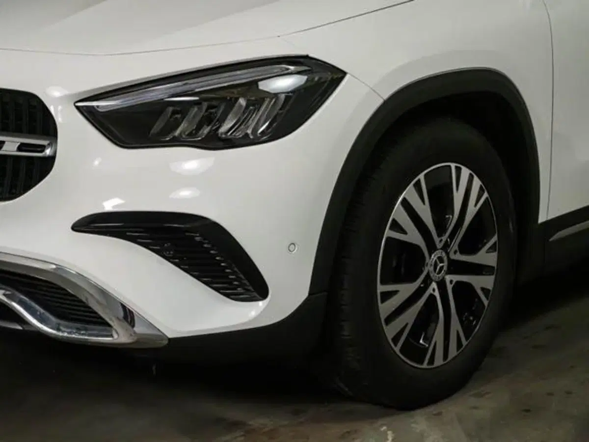 Mercedes-Benz GLA SUV usata a Milano (2)