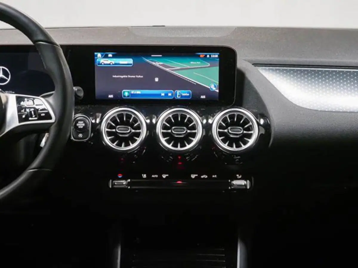 Mercedes-Benz GLA SUV usata a Milano (7)