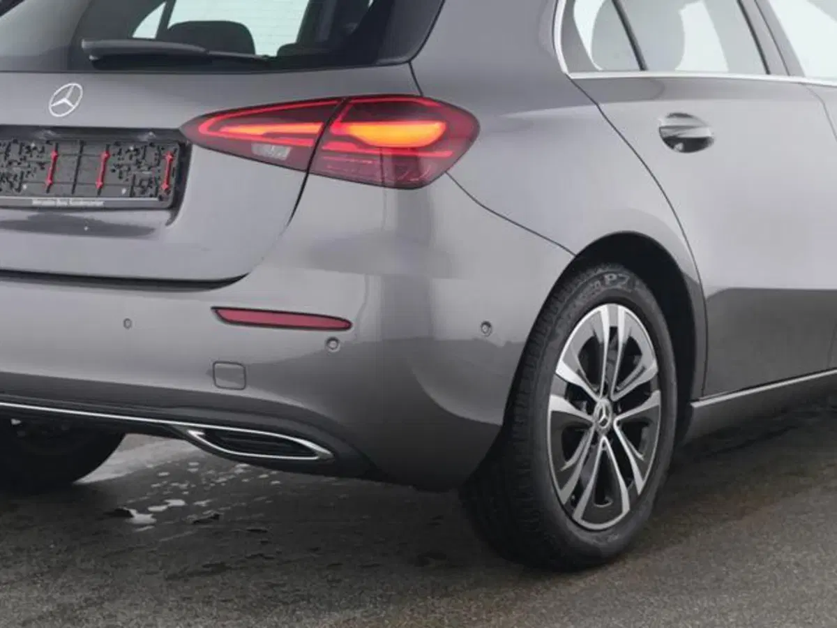 Mercedes-Benz Classe A Sedan usata a Milano (4)