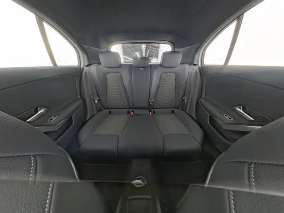Mercedes-Benz Classe A Sedan usata a Milano (9)